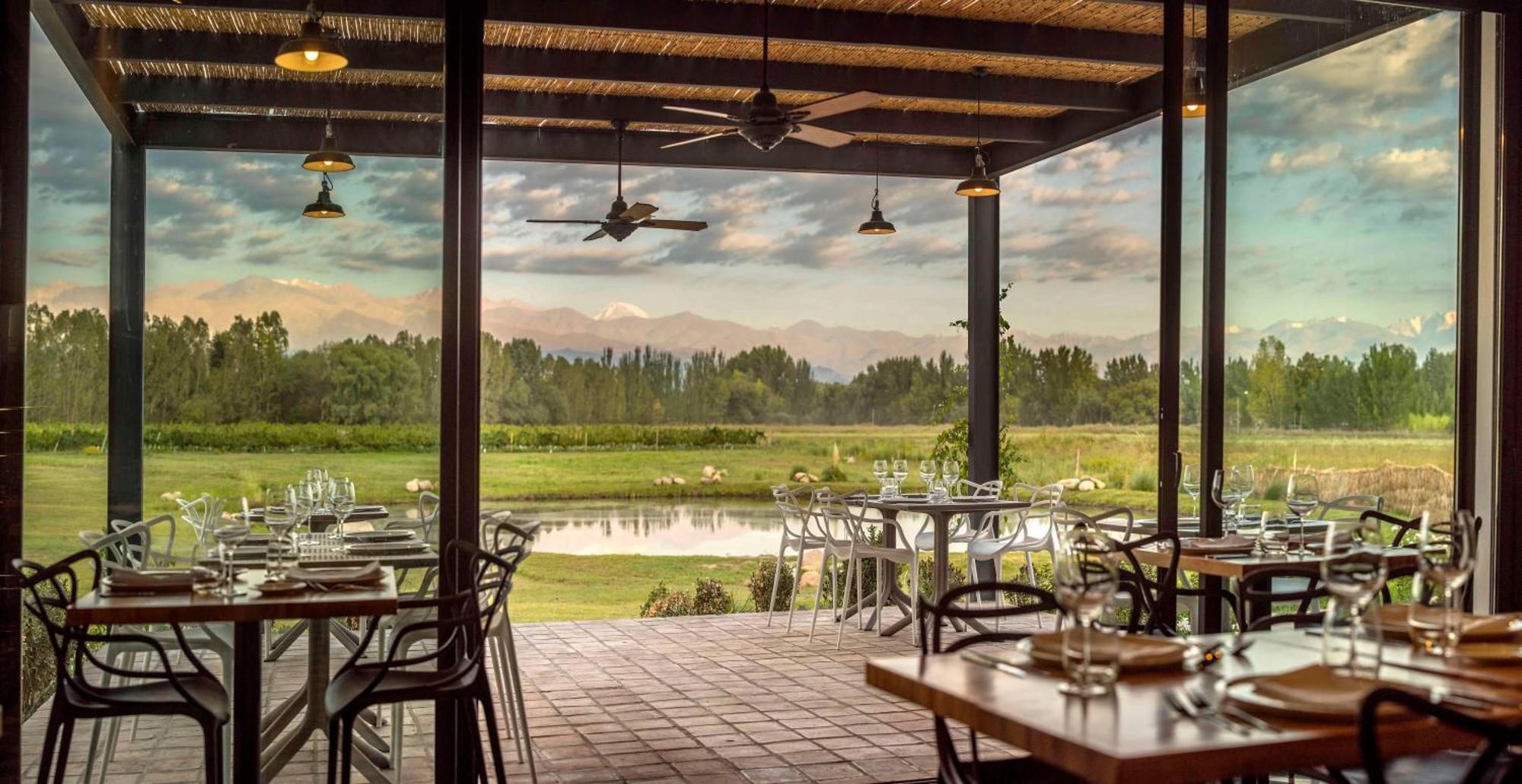 Postales Boutique Winery Hotel - Valle De Uco Colonia Las Rosas ภายนอก รูปภาพ