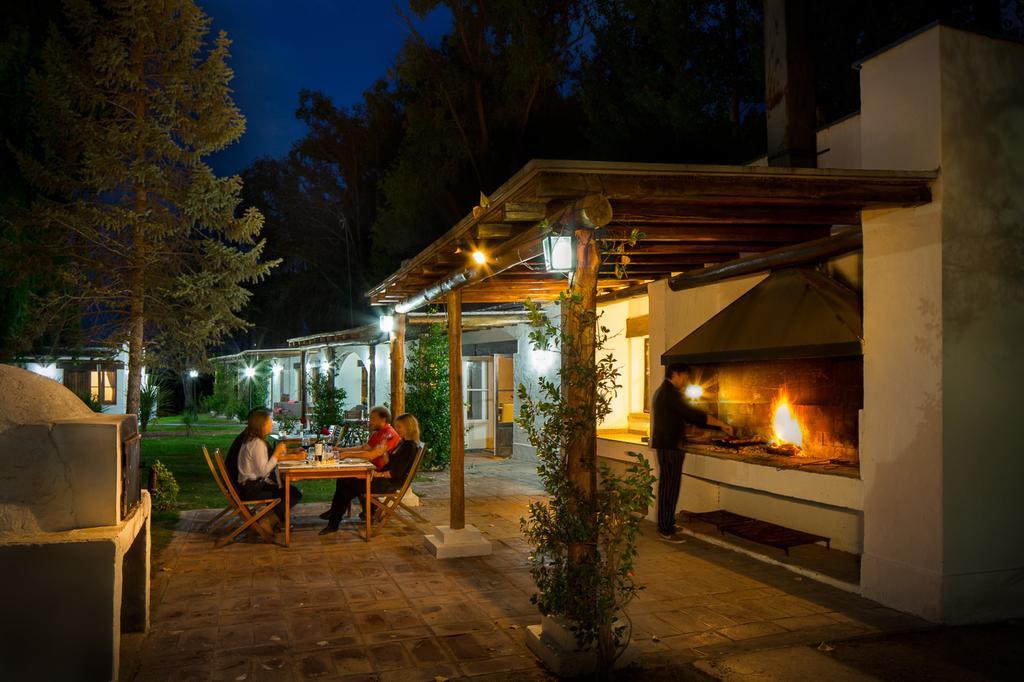 Postales Boutique Winery Hotel - Valle De Uco Colonia Las Rosas ภายนอก รูปภาพ