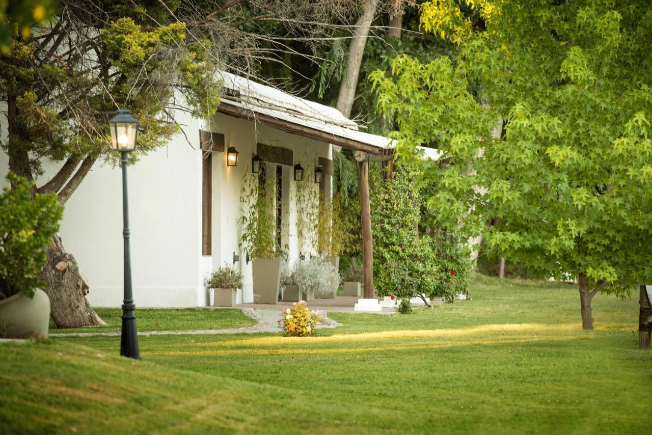 Postales Boutique Winery Hotel - Valle De Uco Colonia Las Rosas ภายนอก รูปภาพ